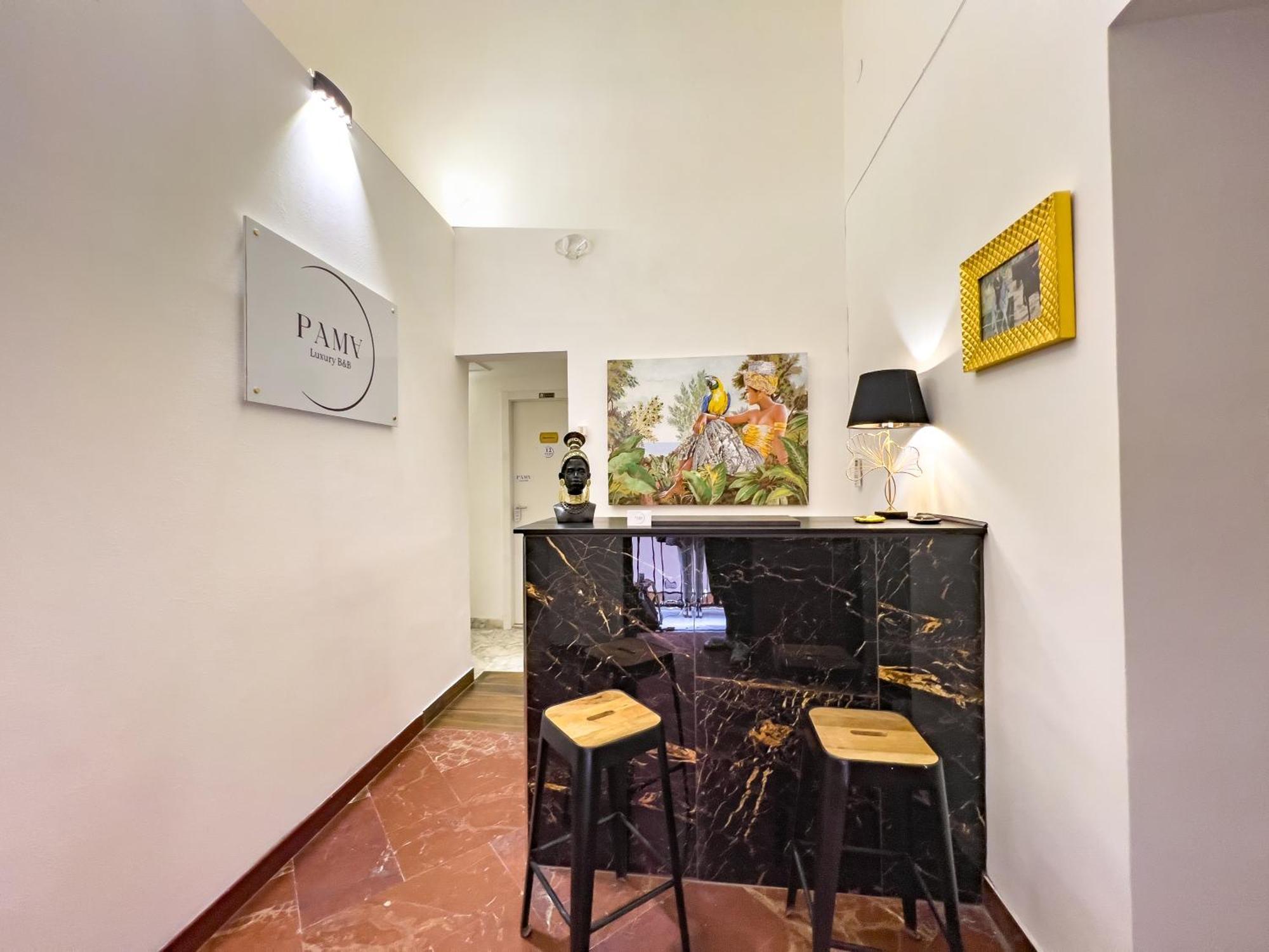 Couette-café Pama Luxury & *